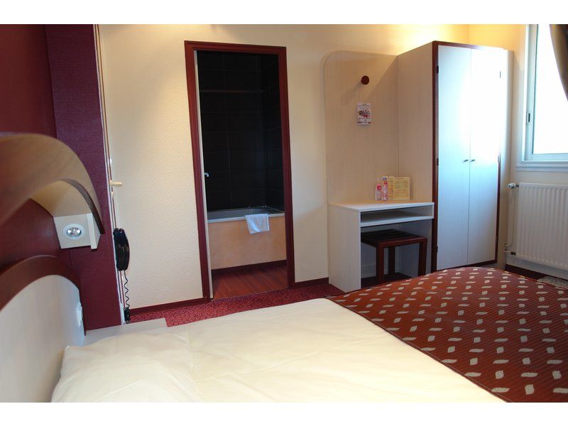Ibis Styles Ancenis Centre Exterior foto